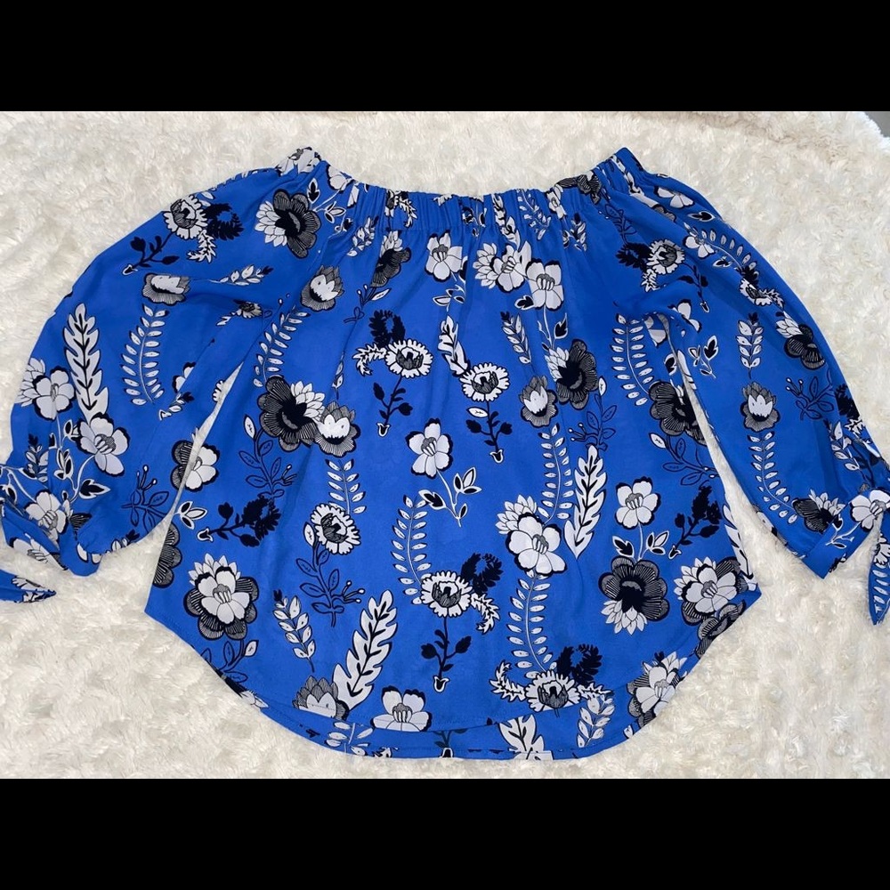 Express Off the Shoulder blouse XS